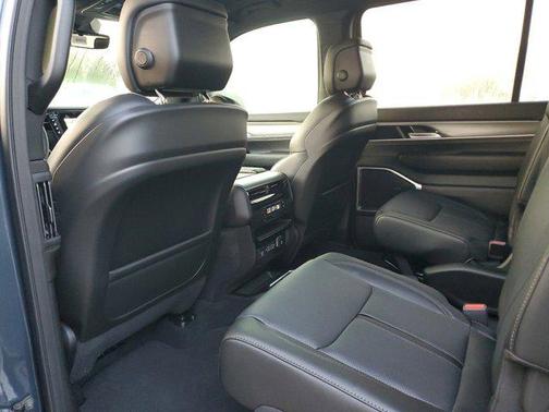 2025 Jeep Wagoneer Series II 4x4