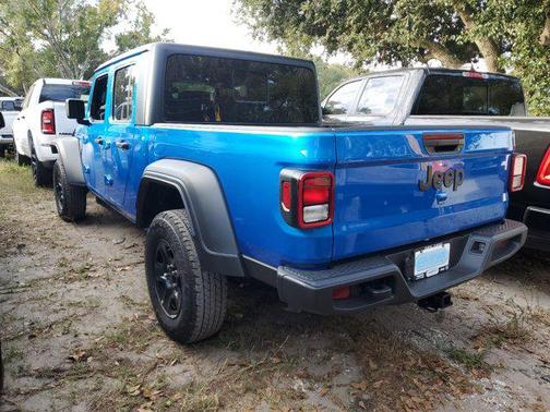 2026 Jeep Gladiator Sport