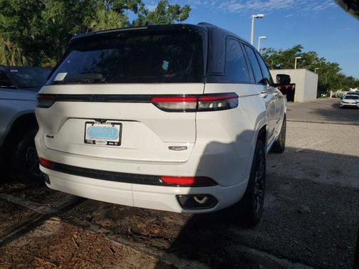 2025 Jeep Grand Cherokee Summit