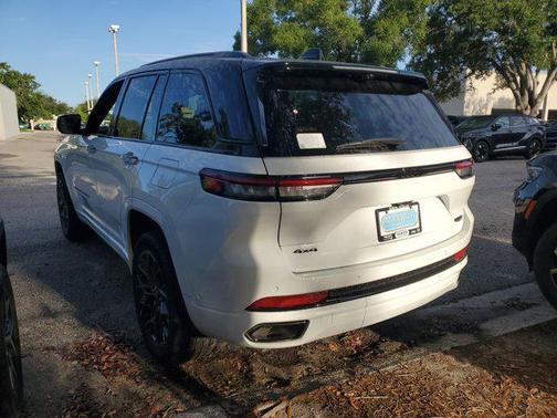 2025 Jeep Grand Cherokee Summit