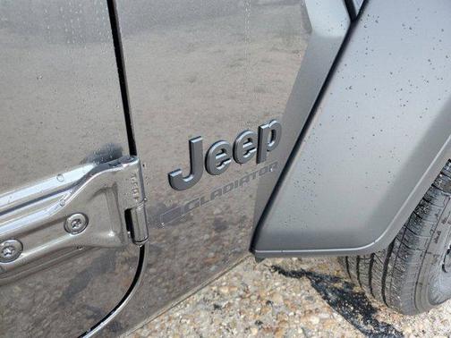 2025 Jeep Gladiator Sport