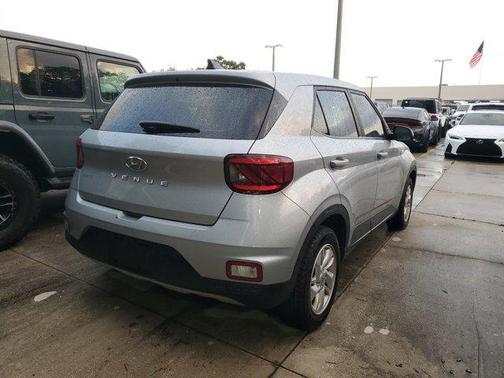 2021 Hyundai VENUE SE