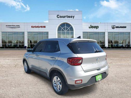 2021 Hyundai VENUE SE