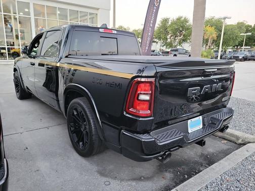 Diamond Black Crystal Pearlcoat 2026 RAM 1500 Big Horn/Lone Star
