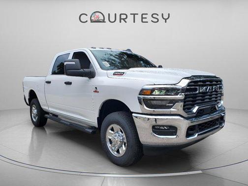 2026 RAM 2500 Tradesman Crew Cab 4x4 6'4' Box