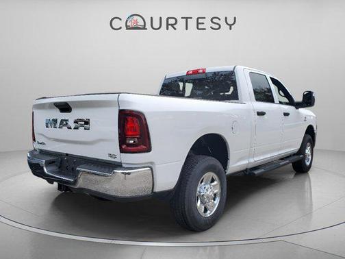 2026 RAM 2500 Tradesman Crew Cab 4x4 6'4' Box