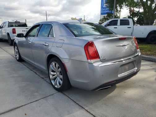 2018 Chrysler 300 Limited