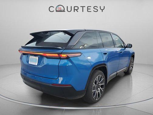 2025 Jeep Wagoneer S Limited