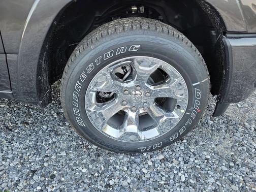 Granite Crystal Metallic Clearcoat 2026 RAM 1500 Big Horn/Lone Star