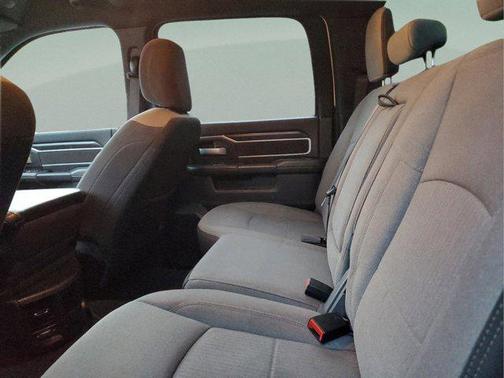 Bright White Clearcoat 2024 RAM 3500 Big Horn Crew Cab 4x4 8' Box