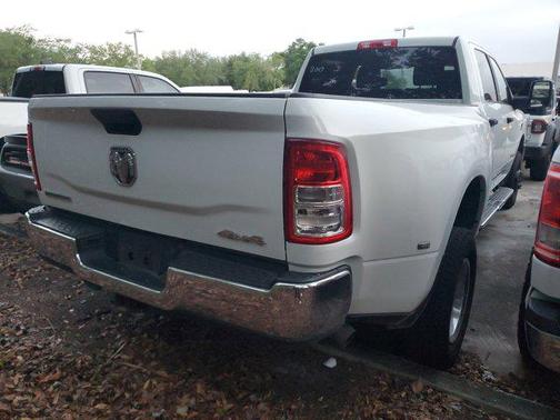 2024 RAM 3500 Big Horn Crew Cab 4x4 8' Box