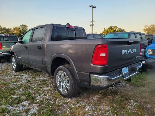 Granite Crystal Metallic Clearcoat 2026 RAM 1500 Big Horn/Lone Star