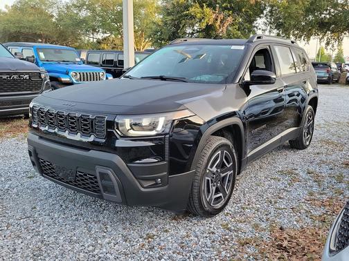 Diamond Black Crystal Pearlcoat 2026 Jeep Cherokee Limited
