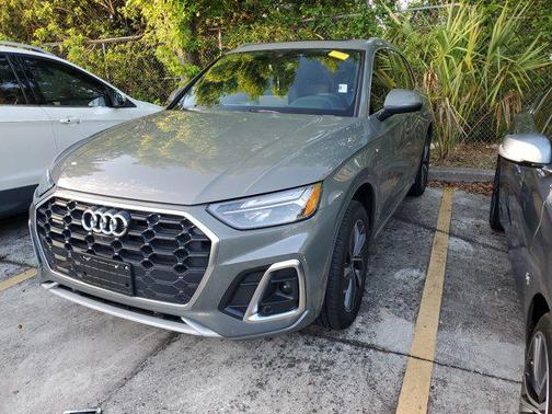 2023 Audi Q5 45 S line Premium Plus