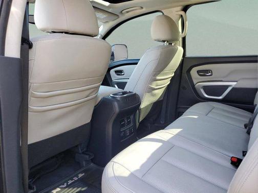 2020 Nissan Titan SL