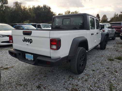 2026 Jeep Gladiator Sport
