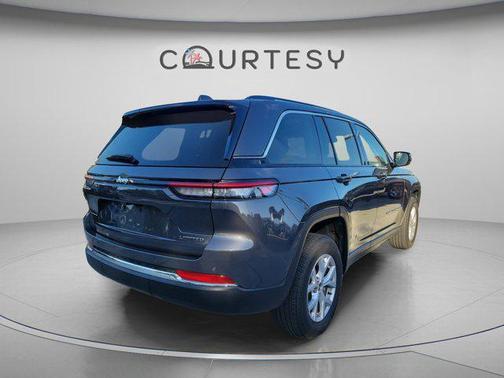 Baltic Gray Metallic Clearcoat 2022 Jeep Grand Cherokee Limited