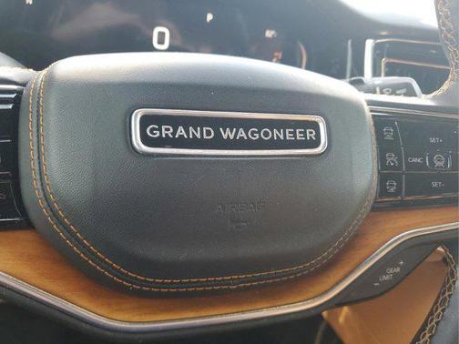 Diamond Black Crystal Pearlcoat 2022 Jeep Grand Wagoneer Series III 4x4