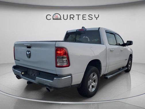 Bright White Clearcoat 2022 RAM 1500 Big Horn/Lone Star