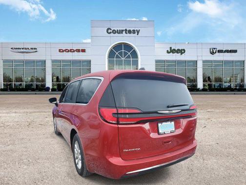 2026 Chrysler Pacifica L