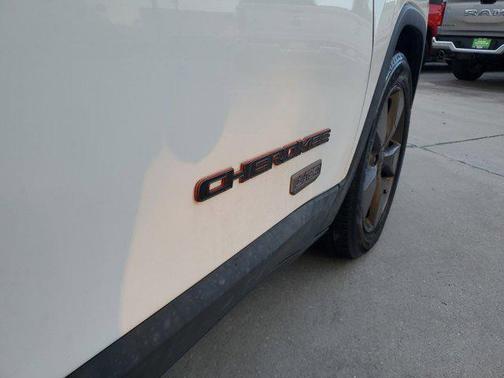 2016 Jeep Cherokee 75th Anniversary