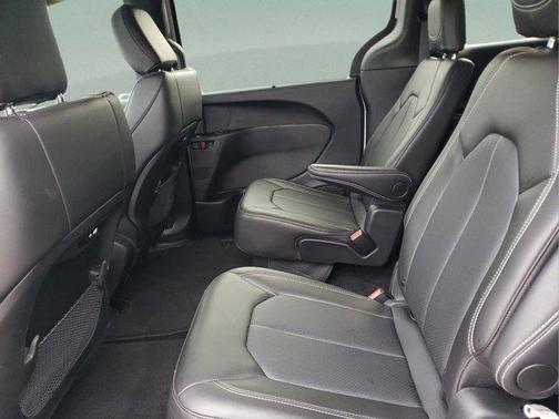 2025 Chrysler Pacifica L