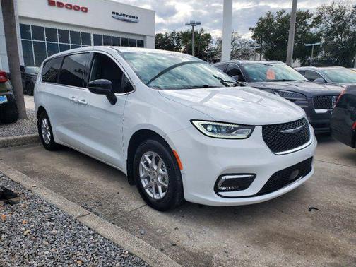 2025 Chrysler Pacifica L