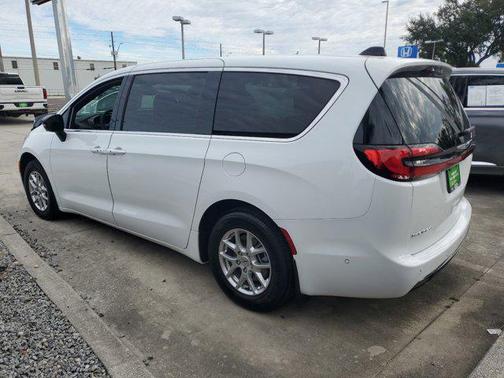 2025 Chrysler Pacifica L