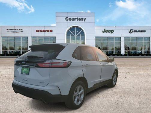 2020 Ford Edge SE