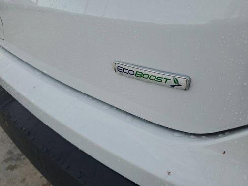 2020 Ford Edge SE