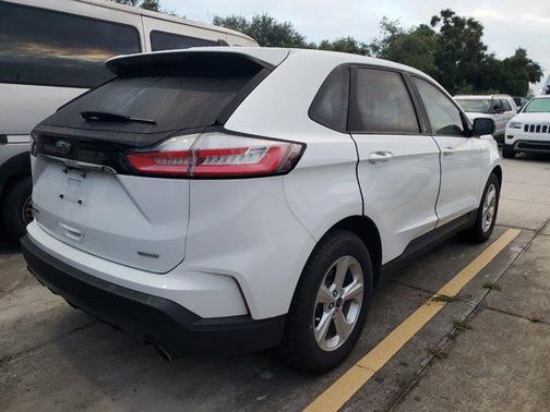 2020 Ford Edge SE