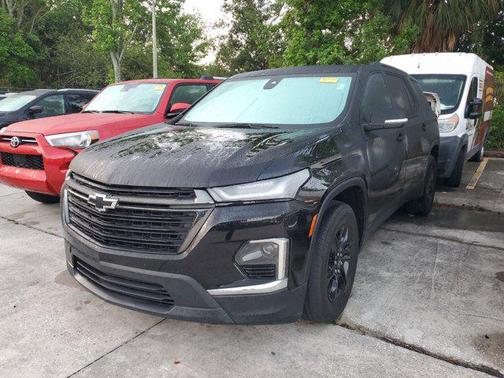 2022 Chevrolet Traverse LT Leather