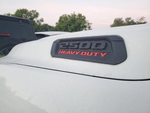 Bright White Clearcoat 2026 RAM 2500 Tradesman Crew Cab 4x4 8' Box