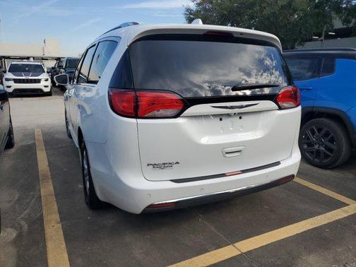 2019 Chrysler Pacifica Touring L