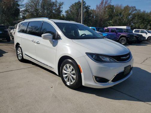 2019 Chrysler Pacifica Touring L