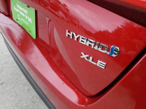 2022 Toyota Prius XLE
