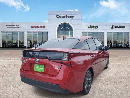 2022 Toyota Prius XLE