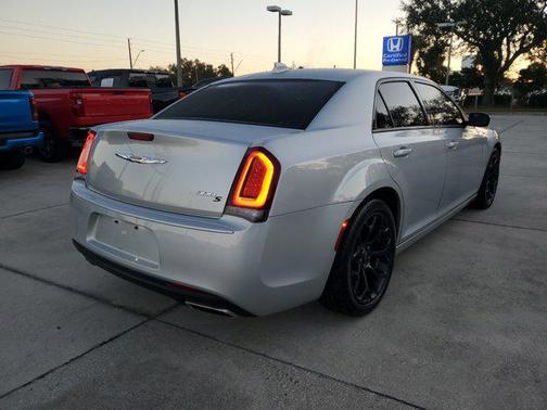 2020 Chrysler 300 S