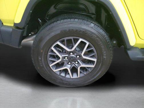 2024 Jeep Wrangler 4-Door Sahara 4x4