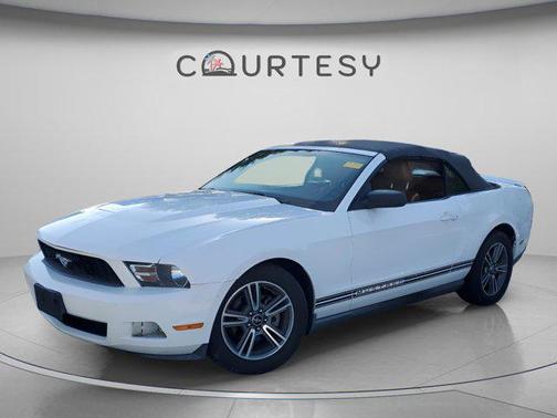 Performance White 2010 Ford Mustang Base