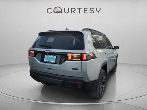 2026 Jeep Cherokee Overland