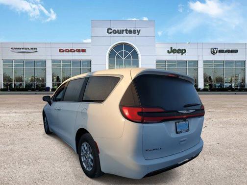 2026 Chrysler Pacifica L