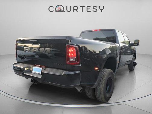 2026 RAM 3500 Big Horn Crew Cab 4x4 8' Box