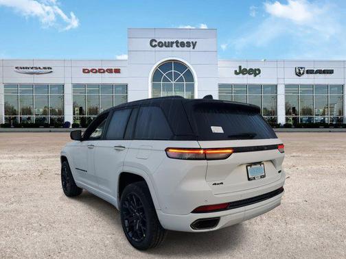 2025 Jeep Grand Cherokee Summit