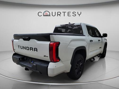 Ice 2024 Toyota Tundra SR5