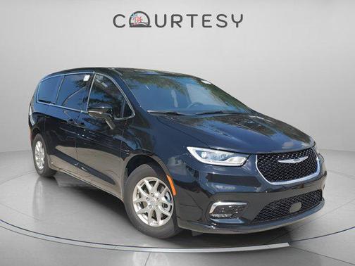 2025 Chrysler Pacifica L