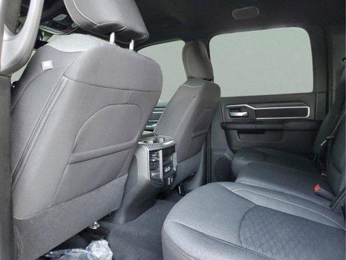 2026 RAM 2500 Big Horn Crew Cab 4x2 6'4' Box