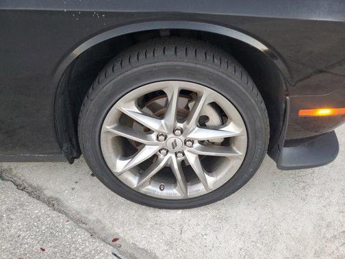 Pitch Black Clearcoat 2022 Dodge Challenger GT