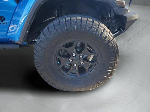 Hydro Blue Pearlcoat 2021 Jeep Gladiator Willys 4x4