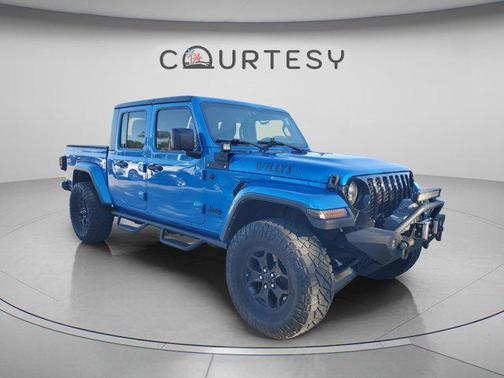 Hydro Blue Pearlcoat 2021 Jeep Gladiator Willys 4x4